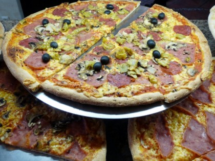 Photo: Maxi Pizza